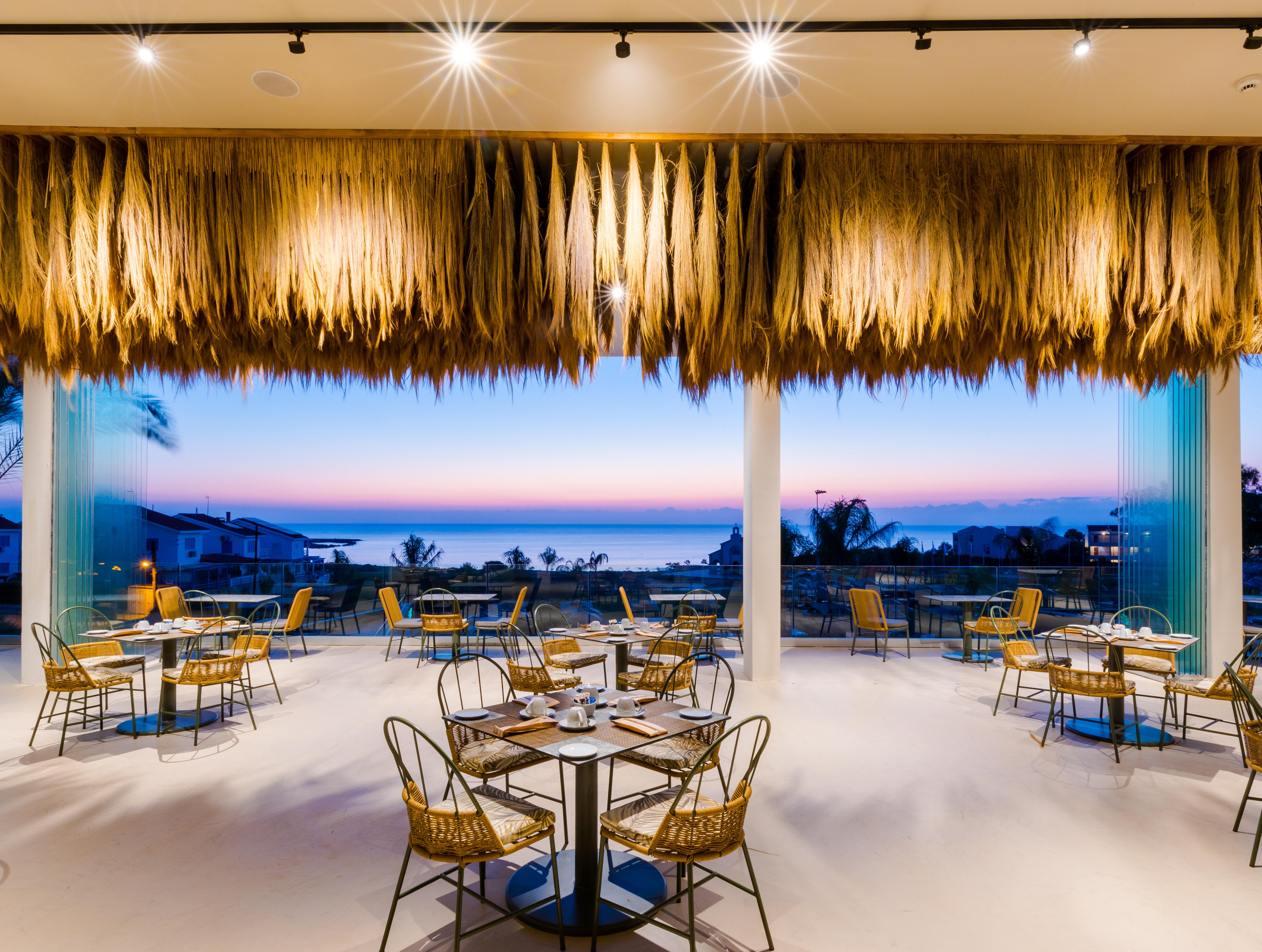 Iris Beach Hotel Protarász Kültér fotó