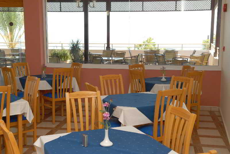 Iris Beach Hotel Protarász Kültér fotó
