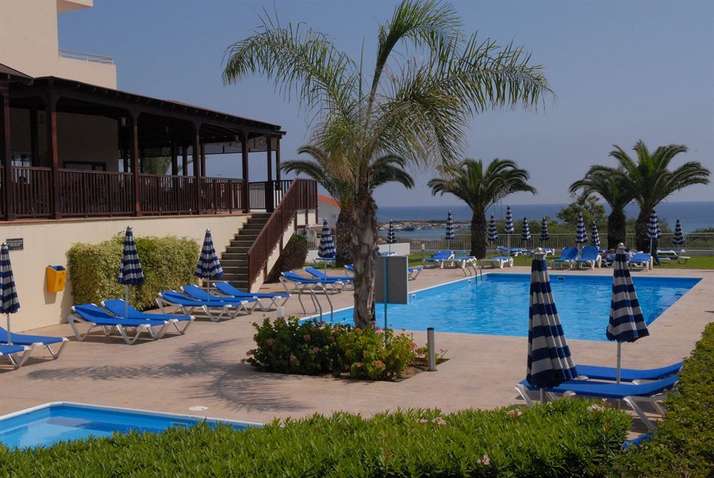 Iris Beach Hotel Protarász Kültér fotó